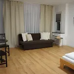 Hanosan Familienhaus 4 125 M2 Apartmán Garbsen