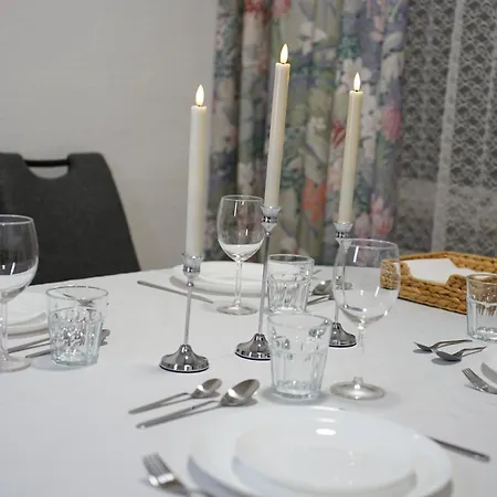 Appartement Hanosan Familienhaus 4 125 M2 Garbsen